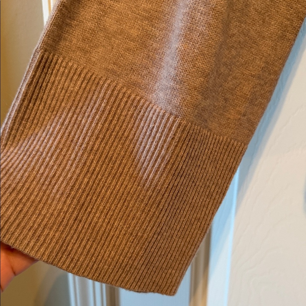 Universal Thread Neutral Taupe Button-Front Scoop Neck Cardigan - Picture 6 of 7